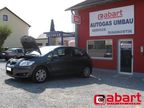 TOYOTA Auris-1,6