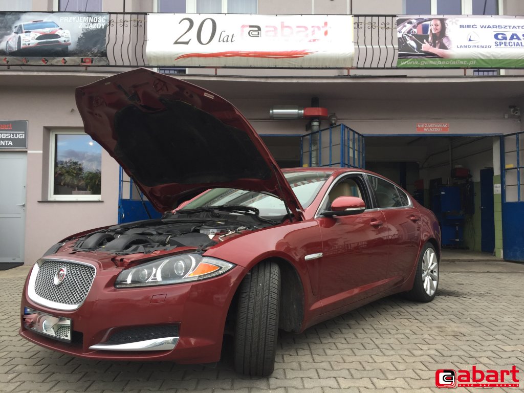  Jaguar XF 5,0 V8