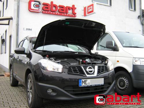  Qashqai-2,0i