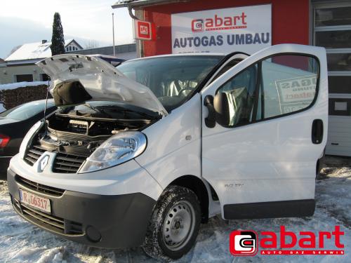 RENAULT Trafic-2,0i-16v