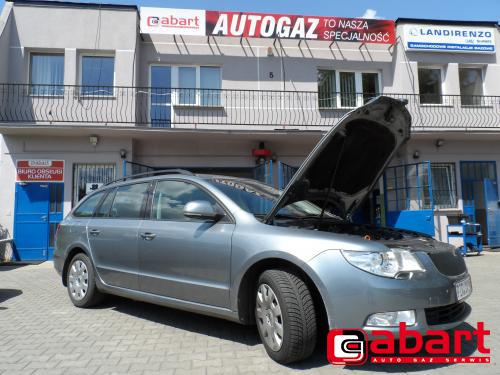 SKODA SuperB-Combi-1.4TSI