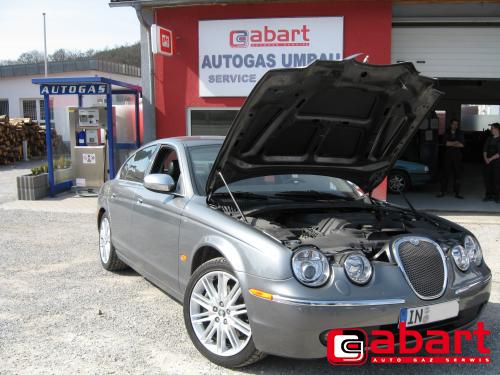 JAGUAR S-Type-4,2-V8