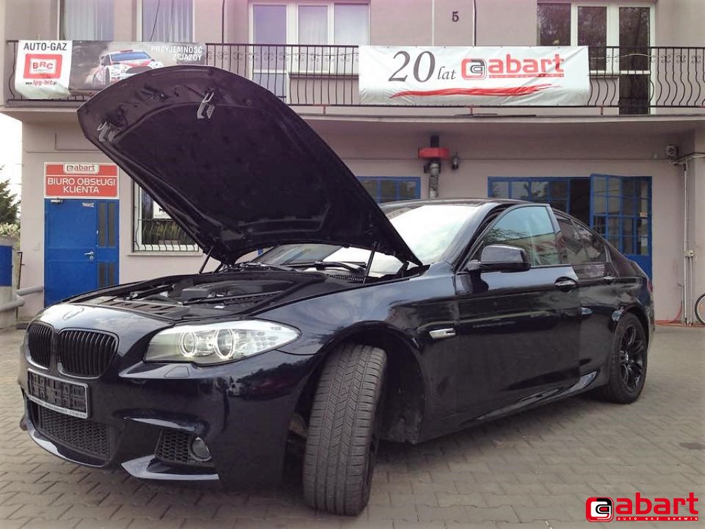 BMW 528i_F10