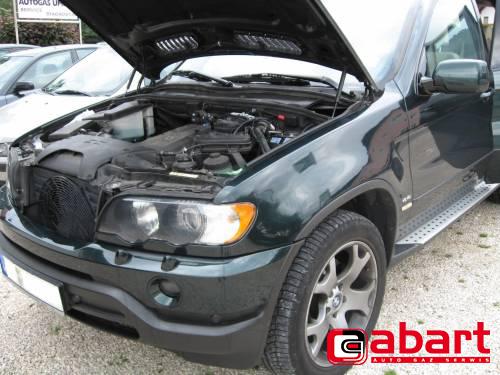 BMW X5-4,4-V8