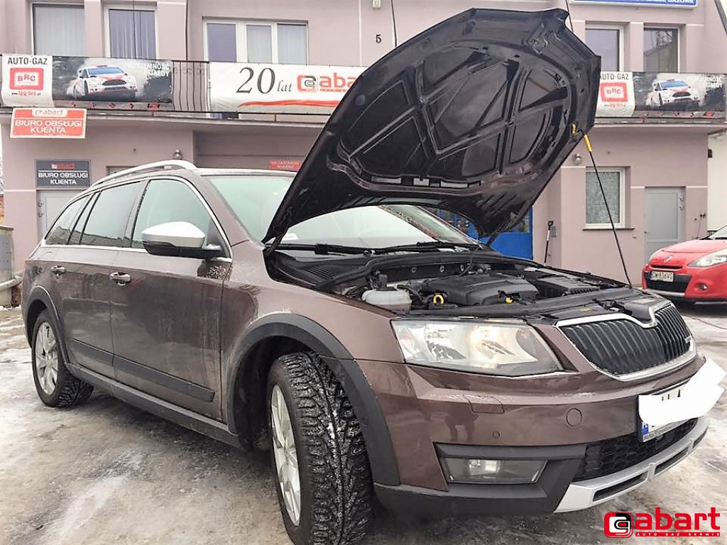 SKODA Octavia III Scout Kombi 1.8 TSI