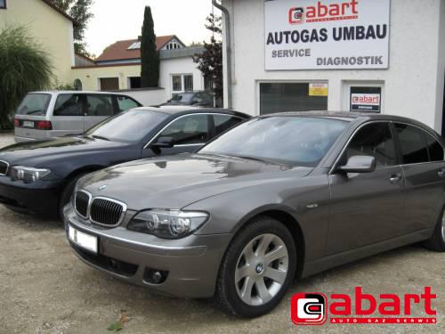 BMW 740i-E66