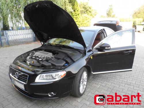 VOLVO S80_4,4_V8